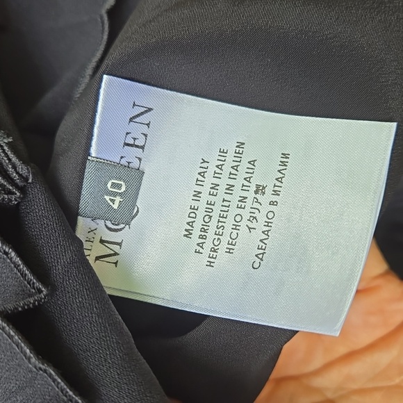 Alexander McQueen Fully Lined Black Two-Tiered Cut-Out Dress Size 40 - Picture 5 of 5